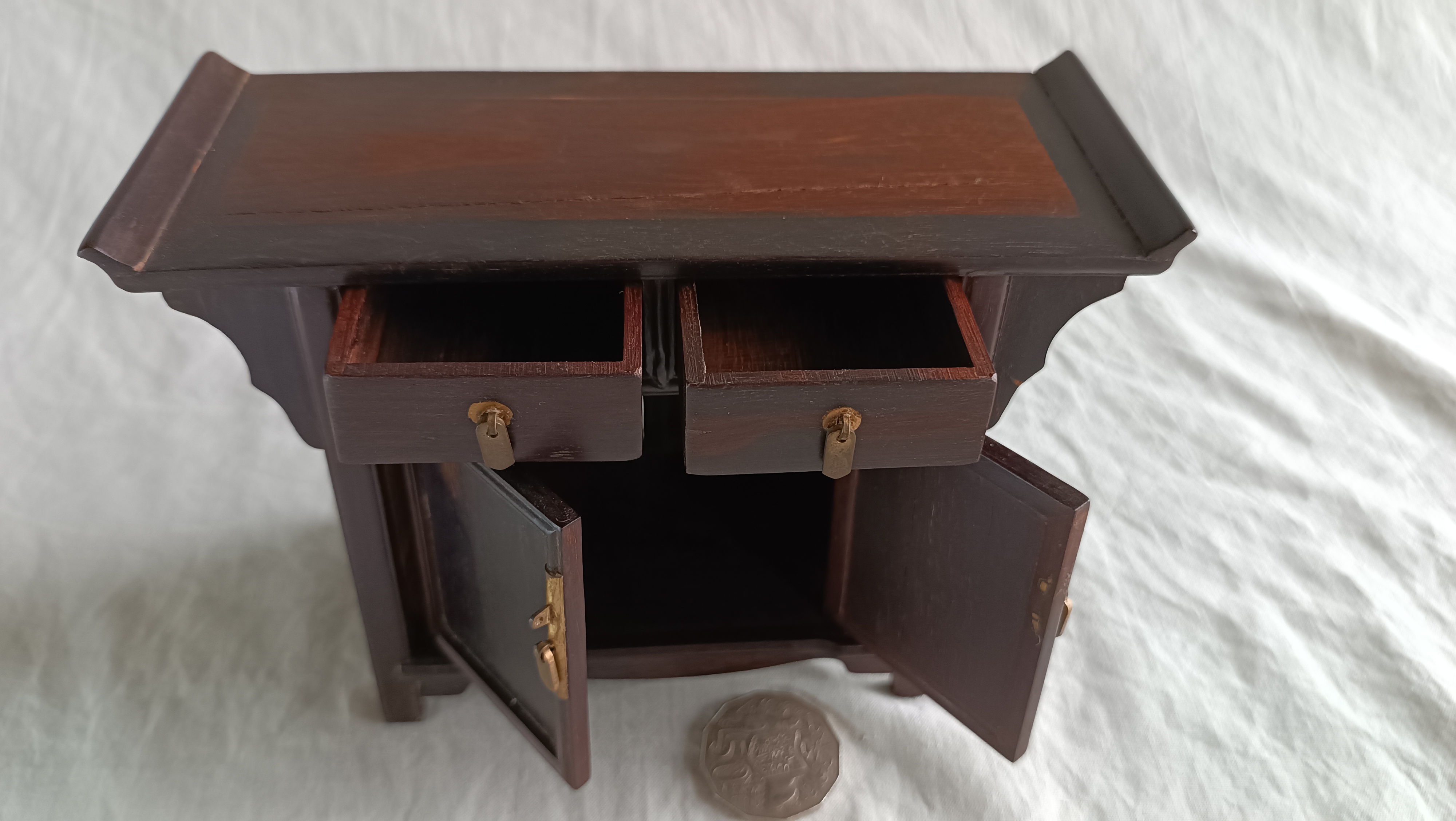 (image for) Collectibles & Keepsakes