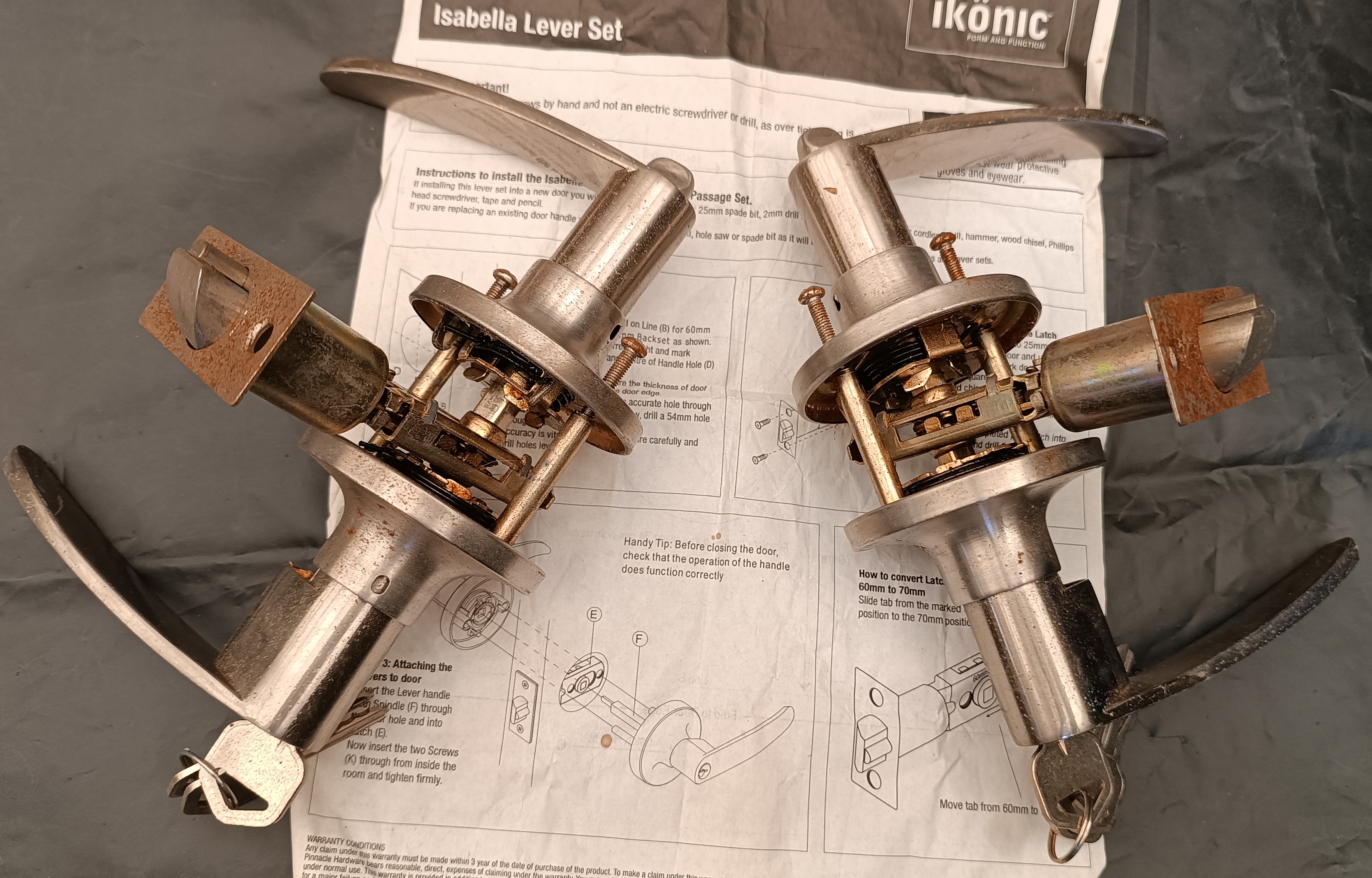 (image for) Ikonic Privacy Lever Sets