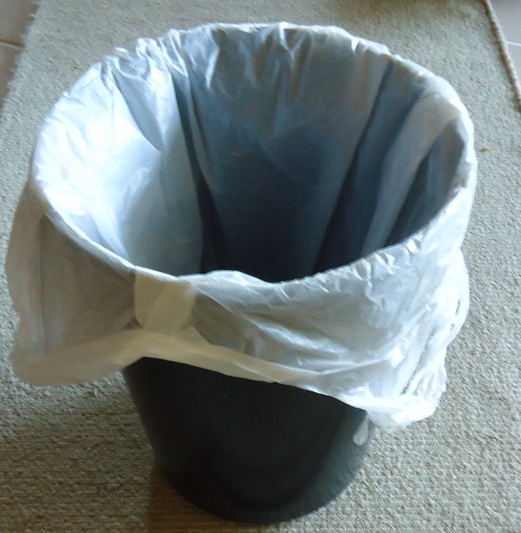 (image for) Kitchen Rubbish Bags - X/Large White.