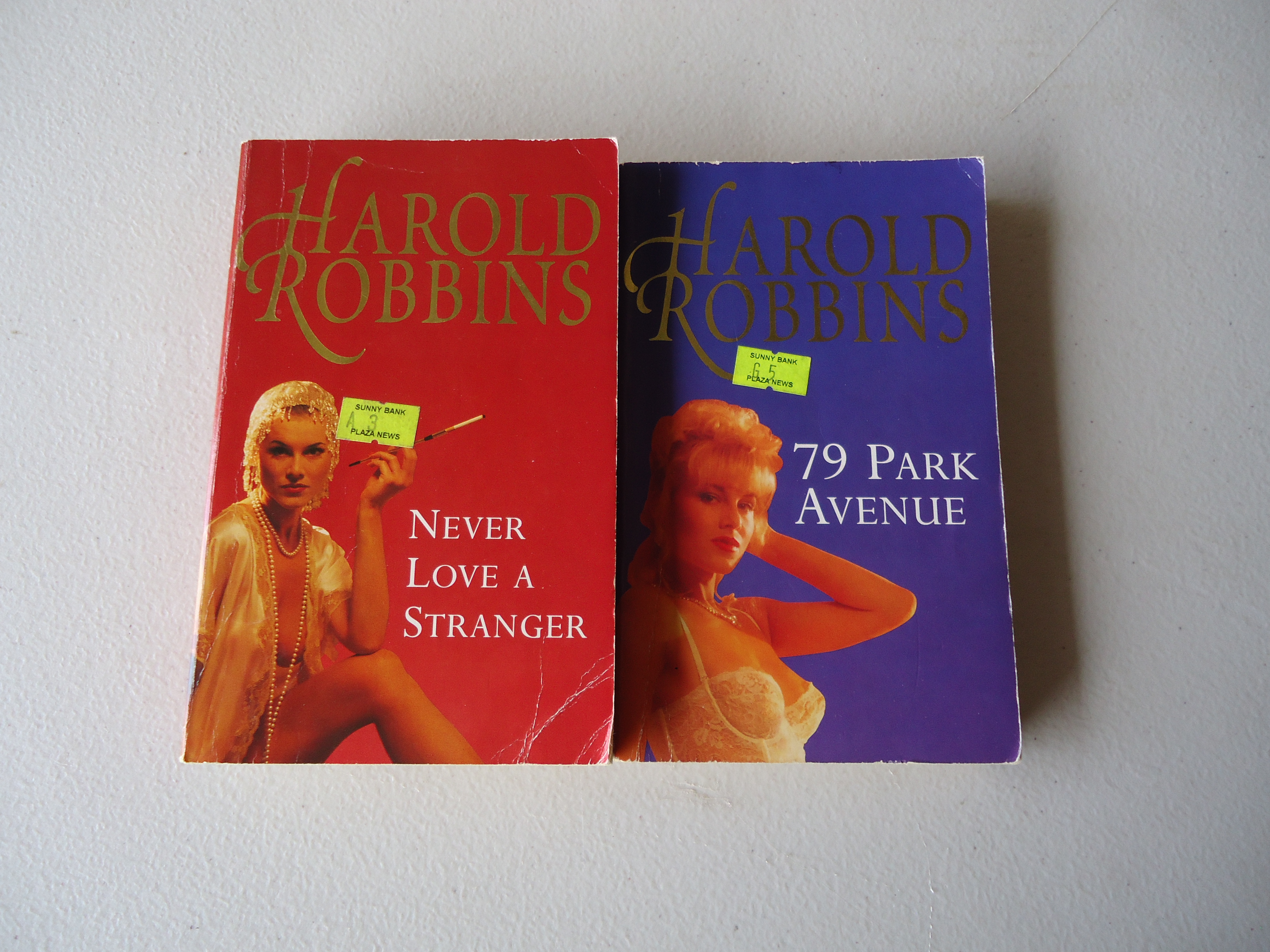 (image for) Paperback Novels - Harold Robins, 2 Titles Available.